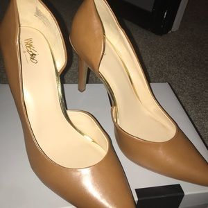 Mossimo Tan/ Brown Short Heel